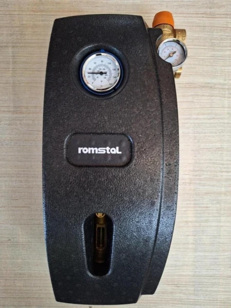 ПОМПЕНА ГРУПА ЗА СОЛАРНИ СИСТЕМИ  ROMSTAL 3/4 Ж, UPM3 Solar 15-75 130 Grundfos, 0,5–15 л/мин